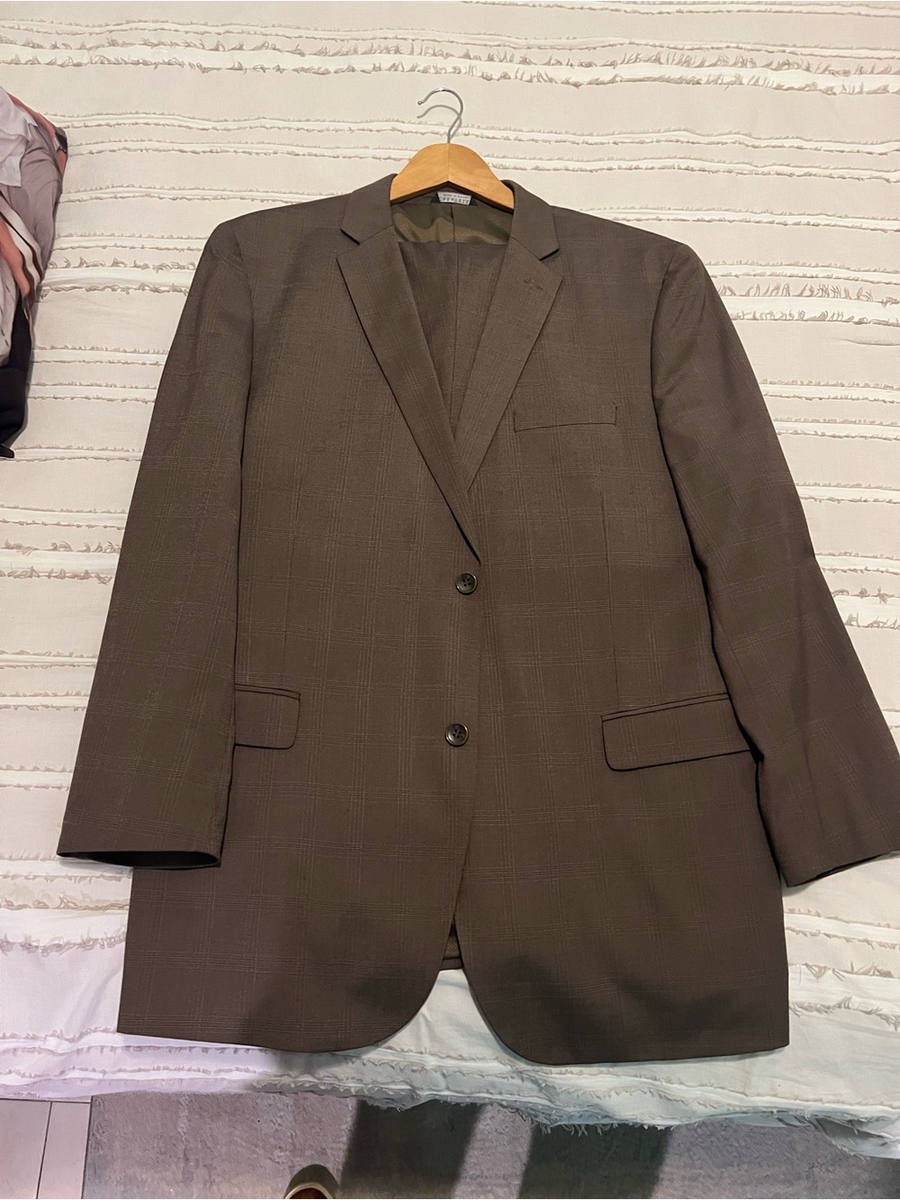 Men's Brown Plaid Two-Button Suit Blazer
